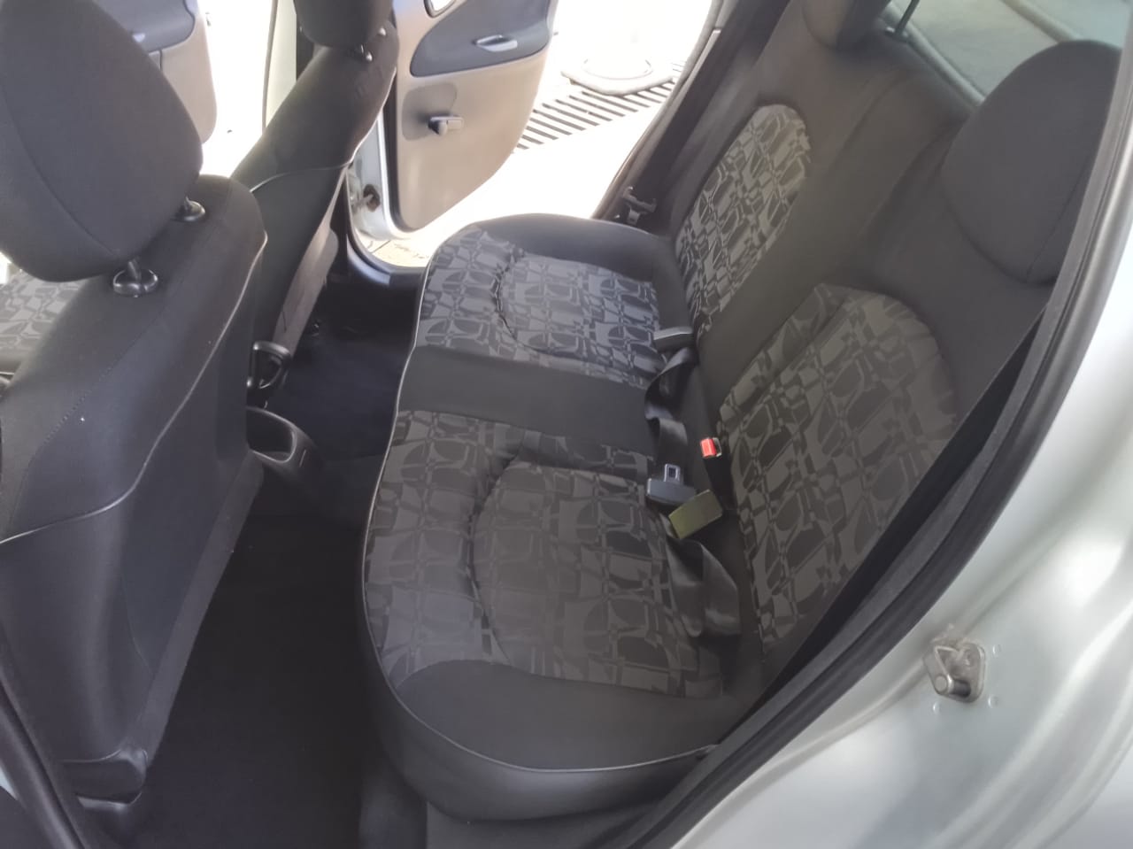 Peugeot 207 SW XR 1.4 8V FLEX 4P